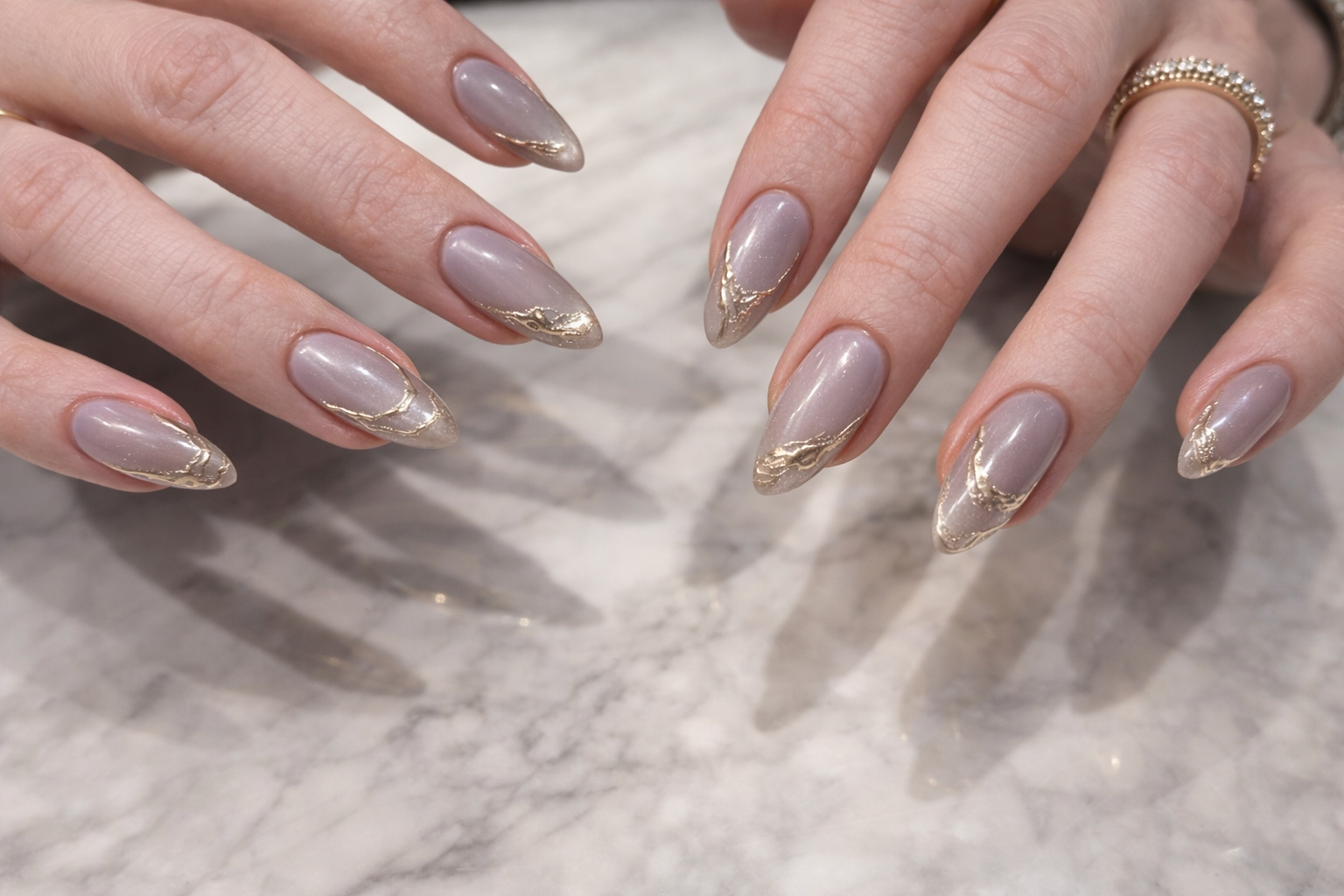 Gold almond nails by Dy Nail Studio